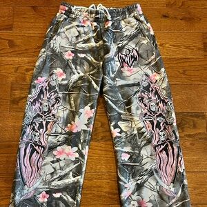 Camouflage sweatpants with Pink reaper design men’s baggy size large